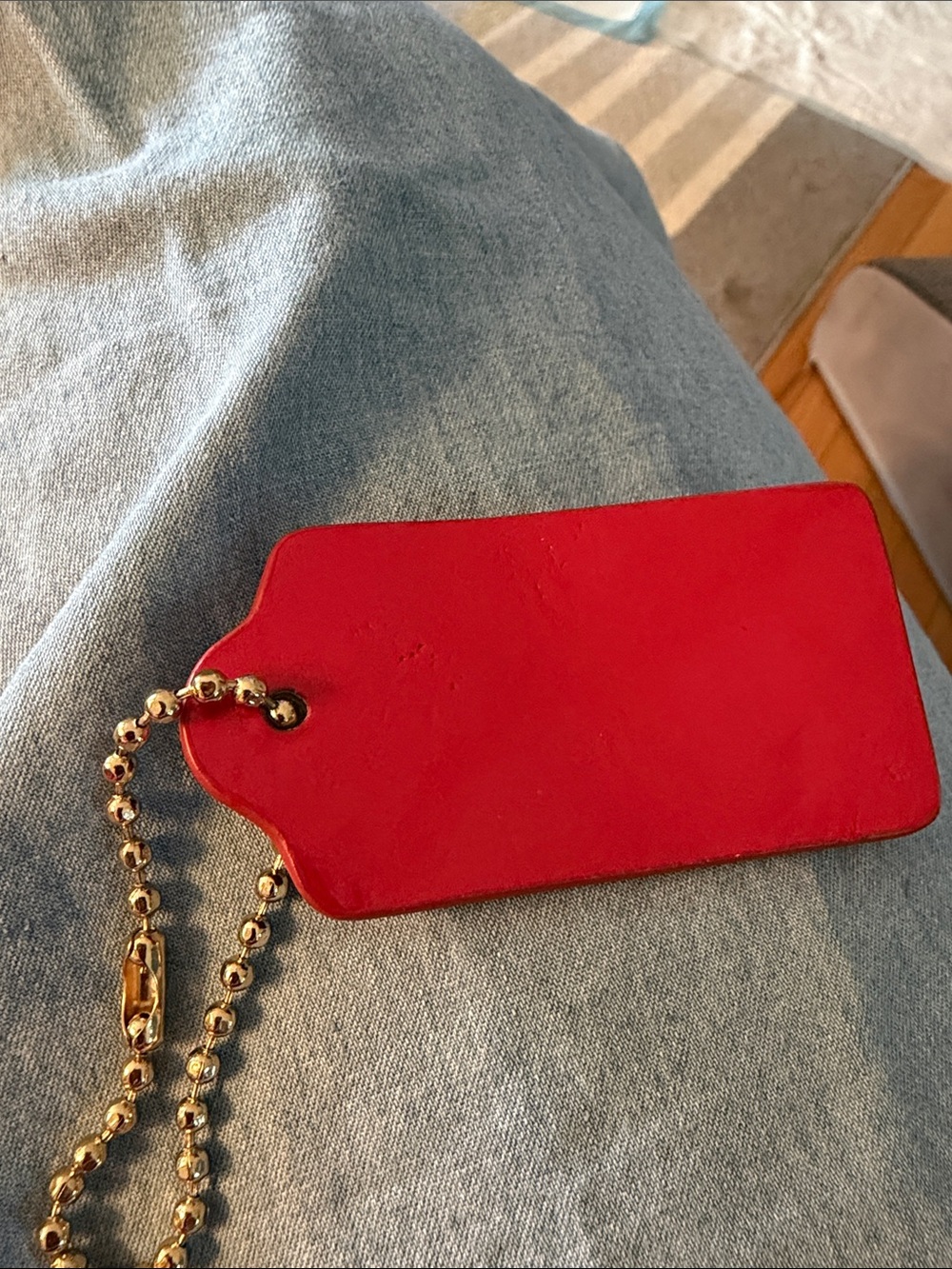 Coach Red Patent Leather Tag with Gold Chain - Picture 2 of 3